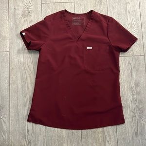 Size small maroon figs scrub top.